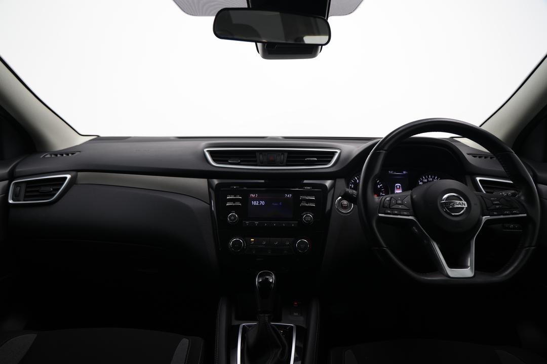 2018 Nissan Qashqai St, Automatic, 105696 km, Dashboard View
