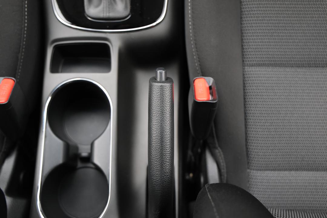2018 Kia Cerato S, Automatic, 54310 km, Handbrake