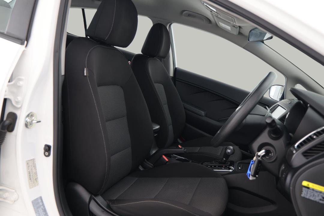 2018 Kia Cerato S, Automatic, 54310 km, Right Side Front Door Cabin View