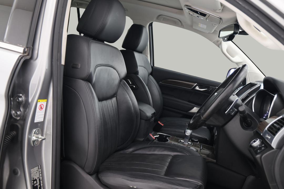 2021 Haval H9 Ultra, Automatic, 91929 km, Right Side Front Door Cabin View