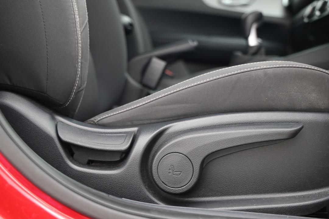 2019 Kia Cerato S, Manual, 114245 km, Drivers Side Adjustment Panel