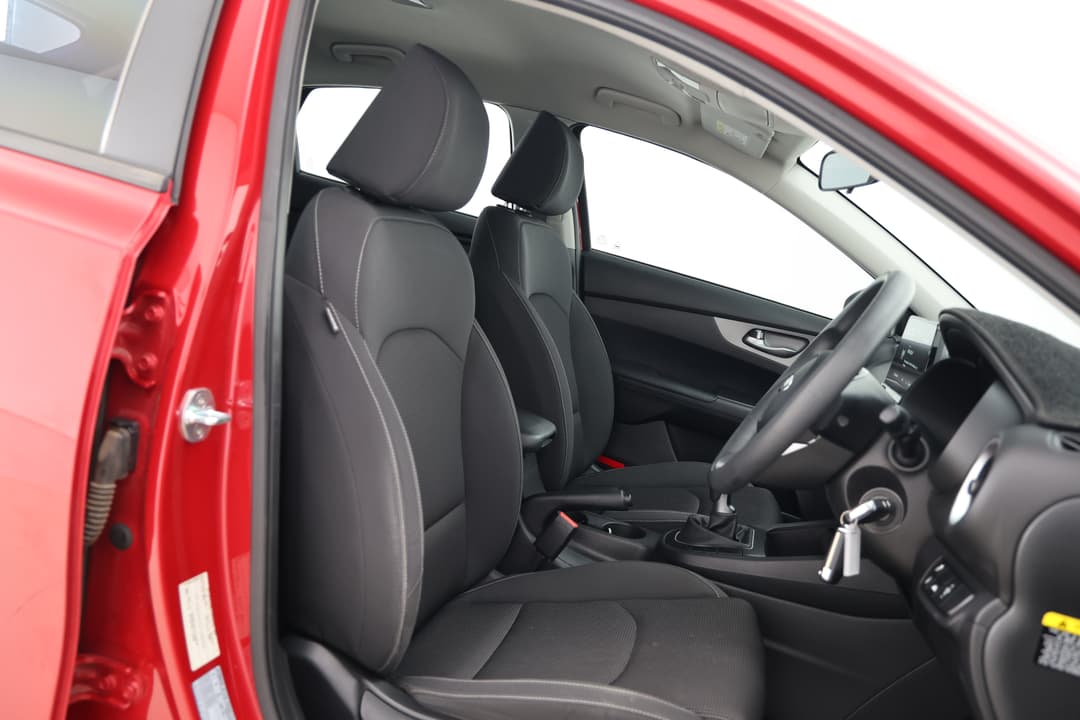 2019 Kia Cerato S, Manual, 114853 km, Right Side Front Door Cabin View