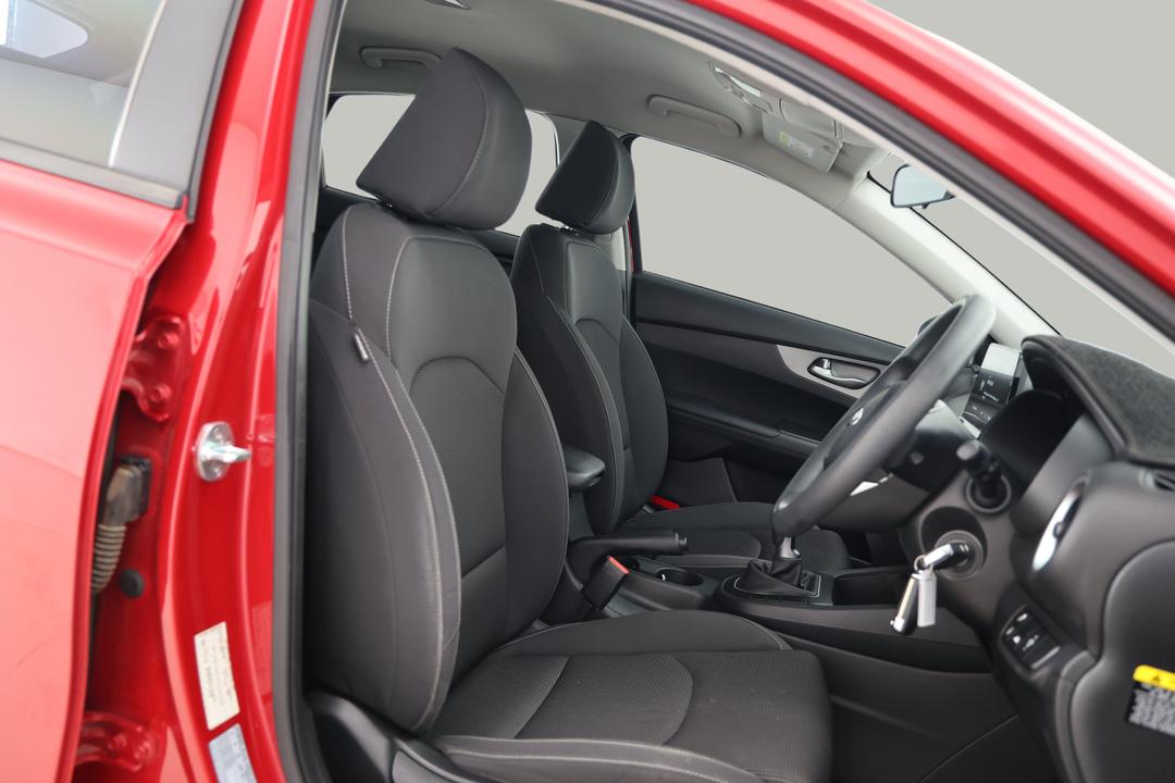 2019 Kia Cerato S, Manual, 114245 km, Right Side Front Door Cabin View