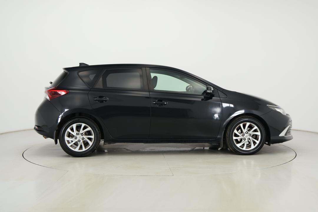 2018 Toyota Corolla Ascent Sport, Automatic, 145211 km, Right Side View