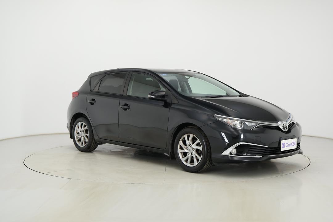 2018 Toyota Corolla Ascent Sport, Automatic, 145211 km, Right Front Diagonal (45- Degree) View