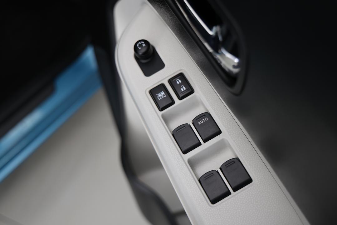 2017 Suzuki Ignis Glx, Automatic, 93705 km, Drivers Side Door Panel Controls