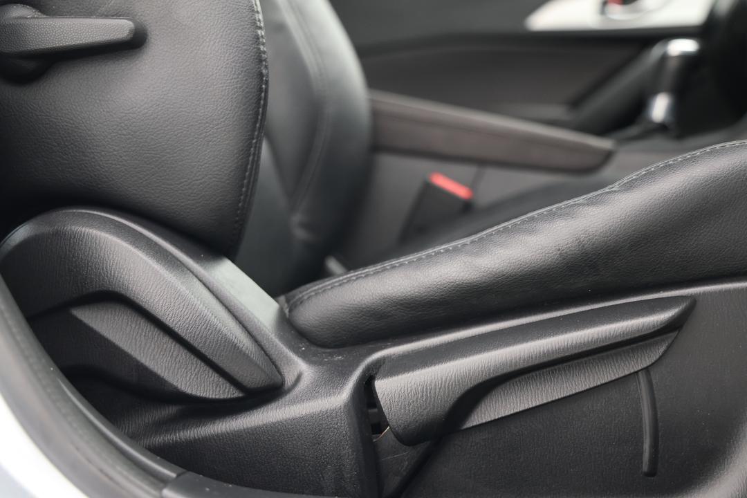 2019 Mazda 3 Touring (5yr), Automatic, 115325 km, Drivers Side Adjustment Panel