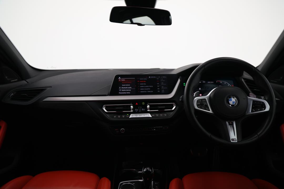 2022 BMW 1 M135i xDrive, Automatic, 49973 km, Dashboard View