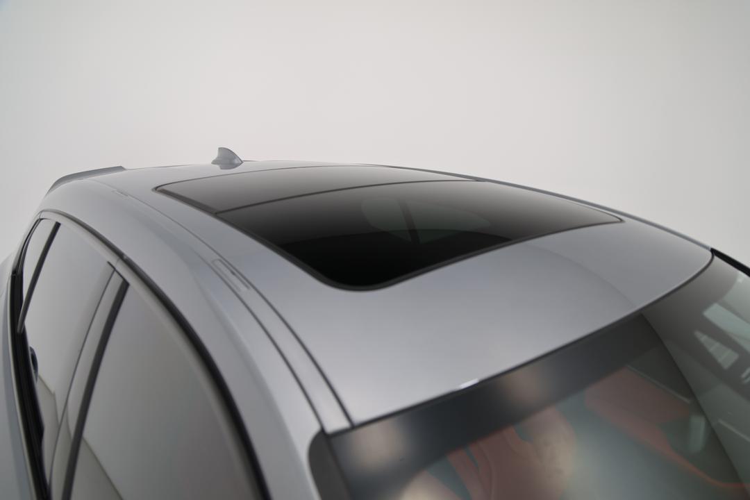 2022 BMW 1 M135i xDrive, Automatic, 49973 km, Roof/Sunroof View