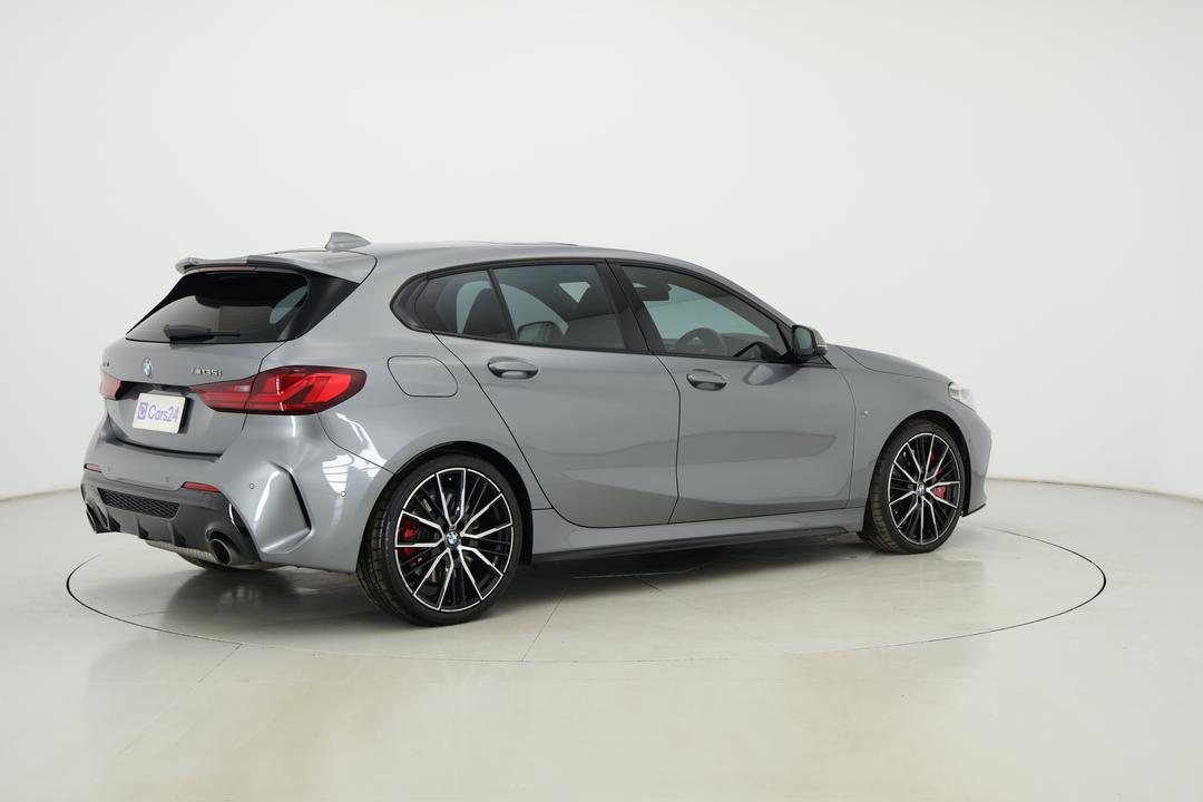 2022 BMW 1 M135i xDrive, Automatic, 49973 km, Right Back Diagonal (45- Degree) View