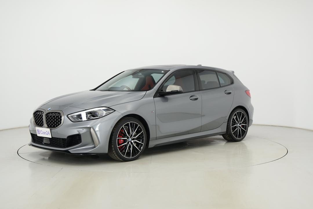 2022 BMW 1 M135i xDrive, Automatic, 49973 km, Left Front Diagonal (45- Degree) View