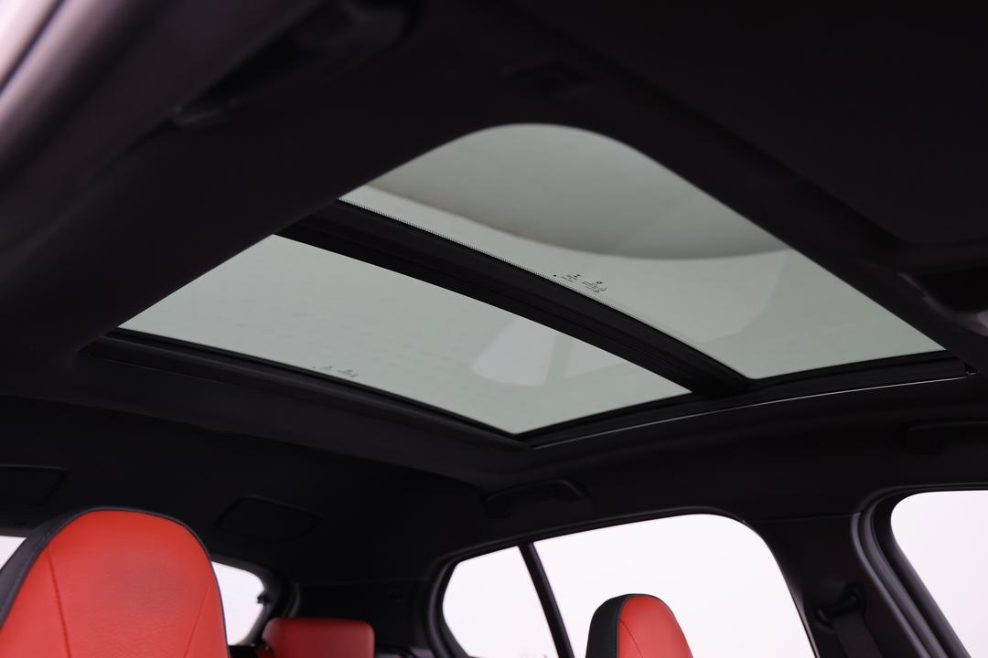 2022 BMW 1 M135i xDrive, Automatic, 49973 km, Interior Sunroof/Moonroof