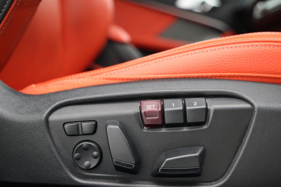 2022 BMW 1 M135i xDrive, Automatic, 49973 km, Drivers Side Adjustment Panel