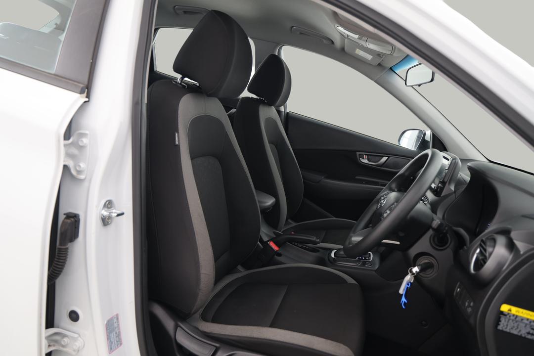 2019 Hyundai Kona Go (FWD), Automatic, 60481 km, Right Side Front Door Cabin View