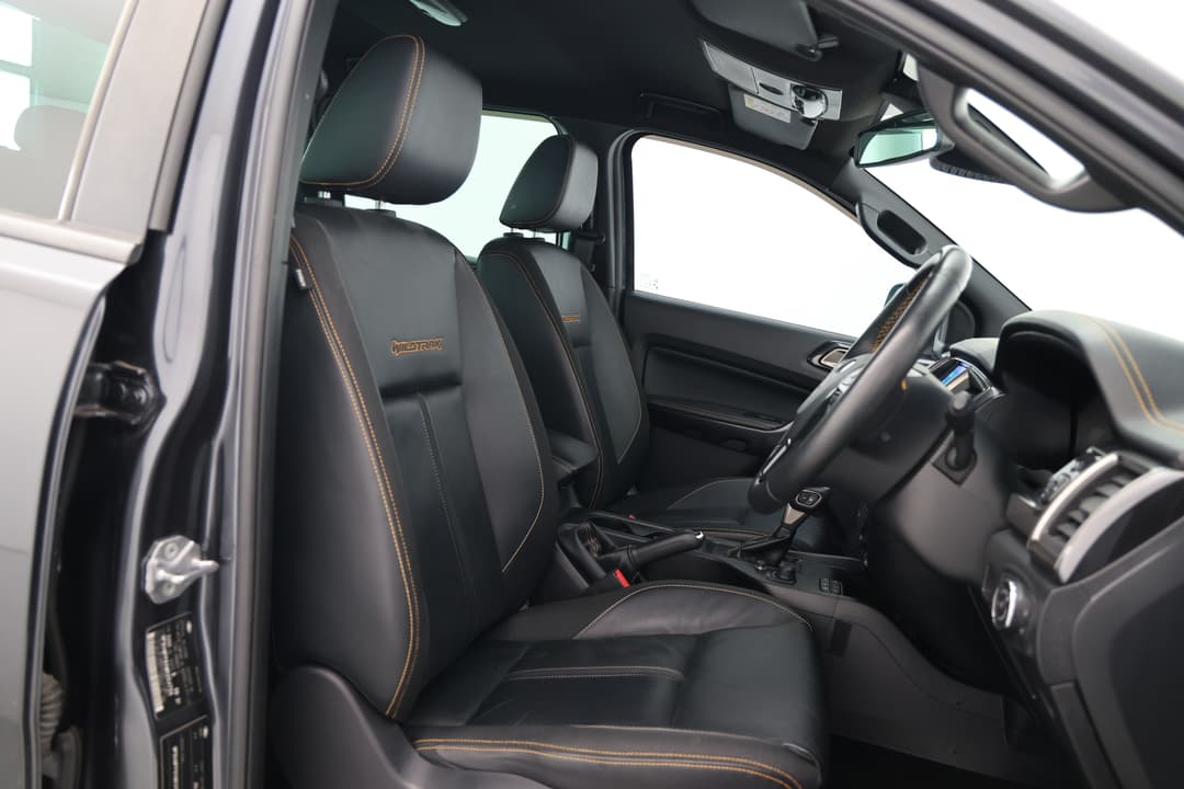 2021 Ford Ranger Wildtrak 2.0 (4x4), Automatic, 96079 km, Right Side Front Door Cabin View