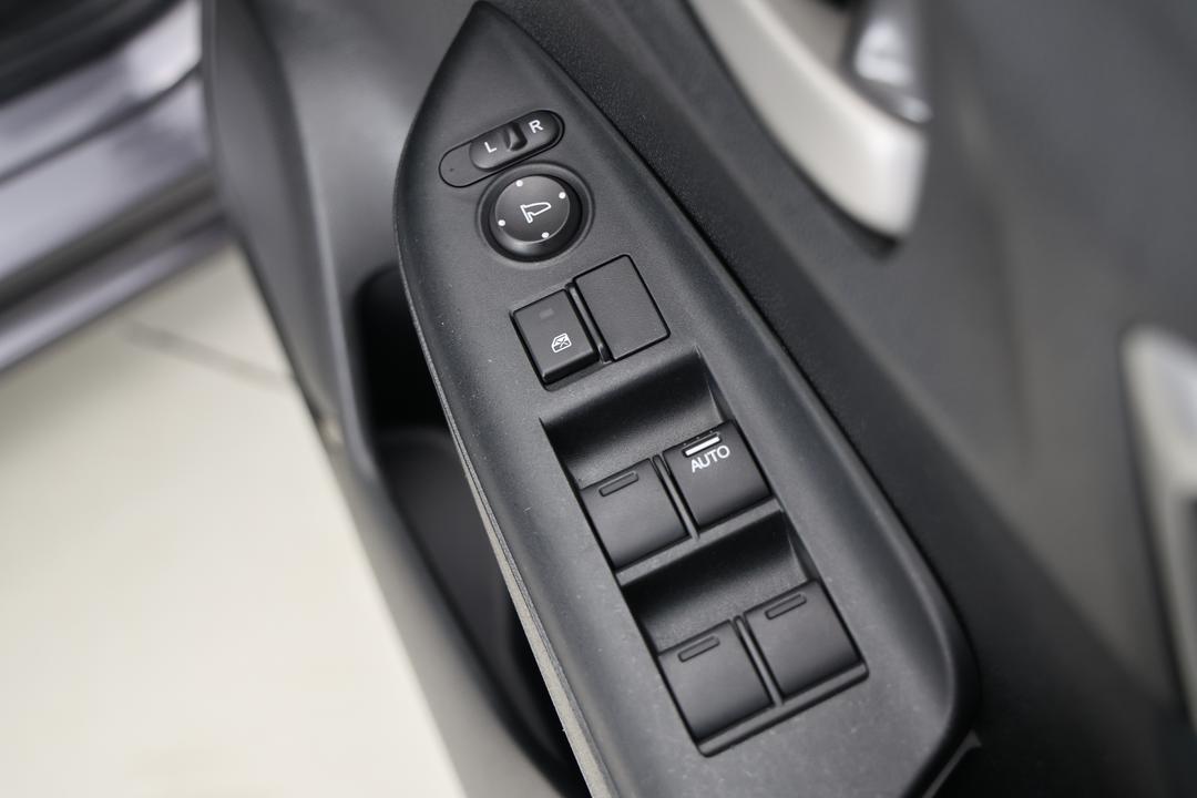 2019 Honda Jazz Vti, Automatic, 70678 km, Drivers Side Door Panel Controls