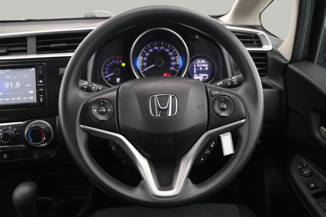 2019 Honda Jazz Vti, Automatic, 70678 km, Steering Wheel Close-up