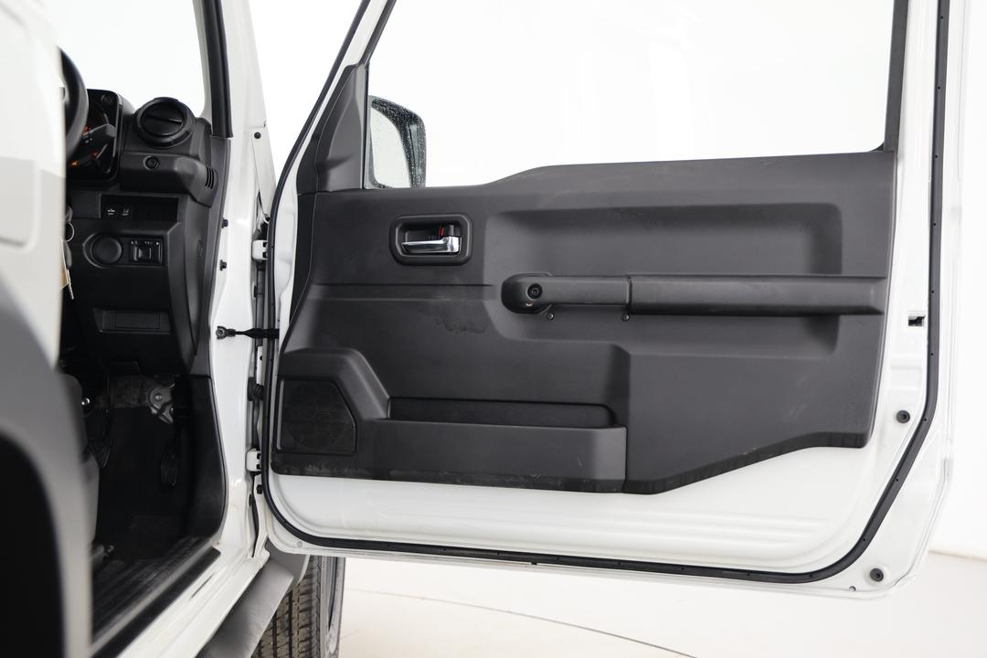2022 Suzuki Jimny Lite, Manual, 36572 km, Speaker View