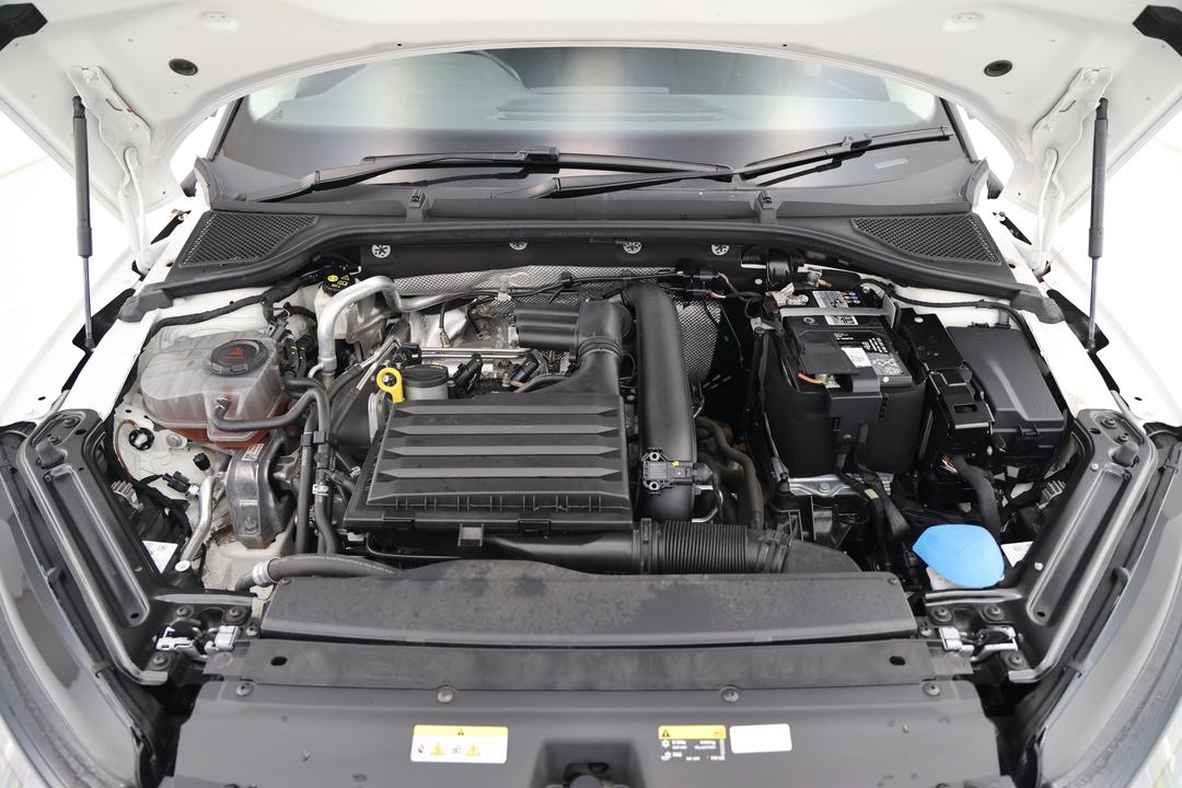 2023 SKODA Octavia Style 110tsi, Automatic, 65554 km, Open Bonnet (Engine)