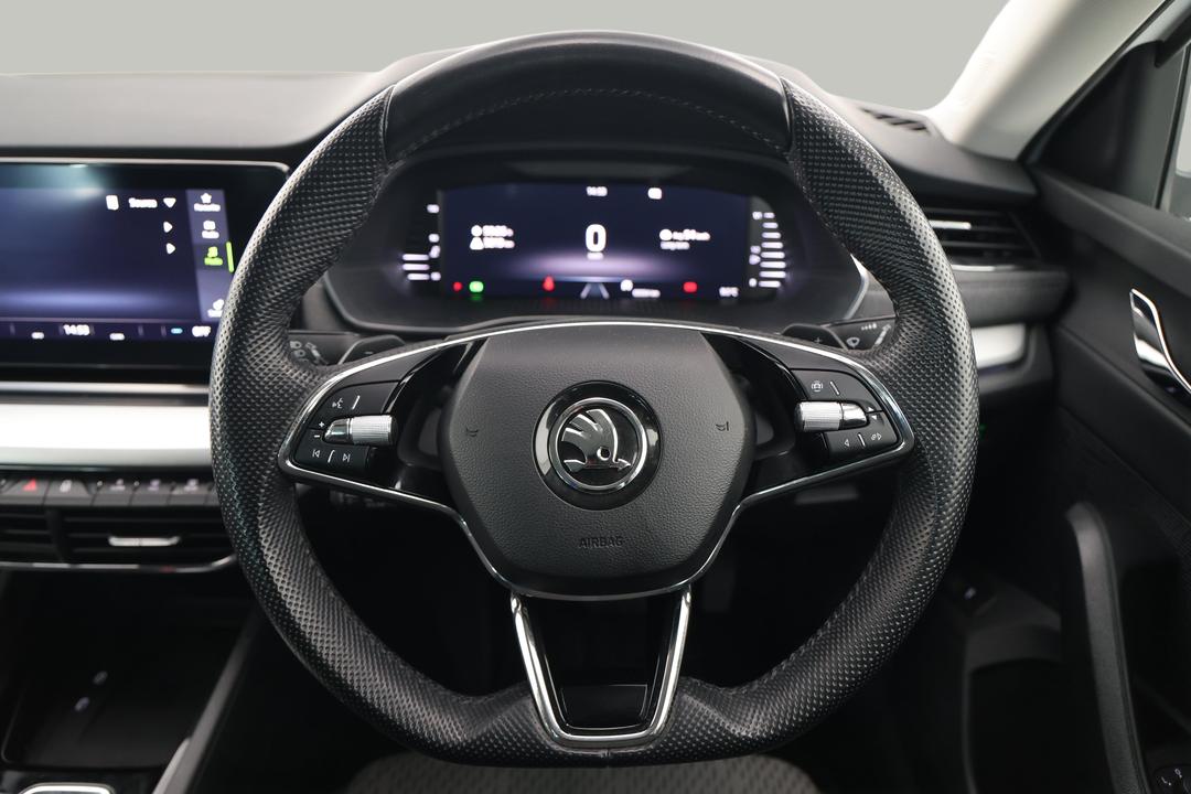 2023 SKODA Octavia Style 110tsi, Automatic, 65554 km, Steering Wheel Close-up