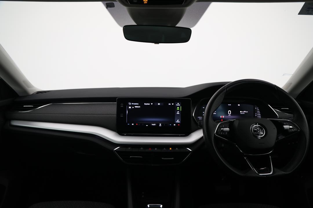 2023 SKODA Octavia Style 110tsi, Automatic, 65554 km, Dashboard View