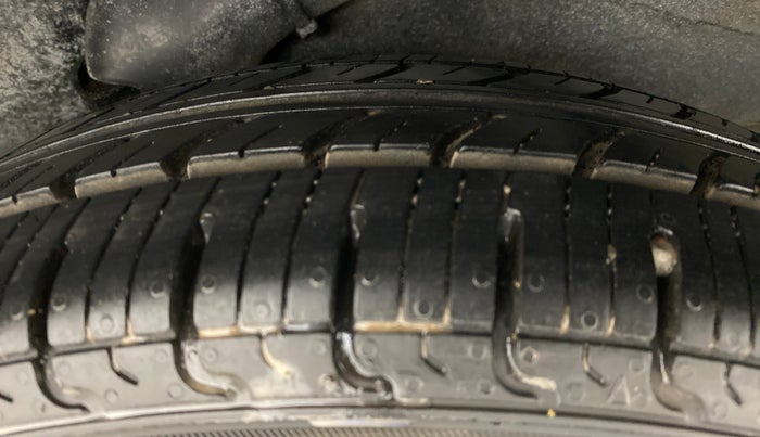 2013 Hyundai i10 ERA 1.1, Petrol, Manual, 52,840 km, Left Rear Tyre Tread