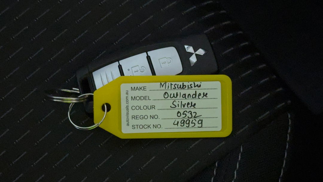 2024 Mitsubishi Outlander Es 5 Seat (2wd), Automatic, 52755 km, Key Close-up