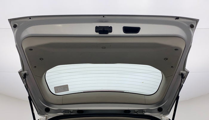 2020 Mahindra XUV 3OO W8 1.2 PETROL, Petrol, Manual, 55,334 km, Boot Door Open