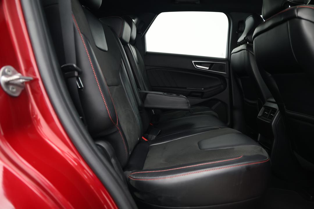2019 Ford Endura St-line (AWD), Automatic, 97299 km, Right Side Rear Door Cabin View