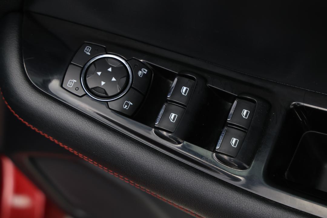 2019 Ford Endura St-line (AWD), Automatic, 97299 km, Drivers Side Door Panel Controls