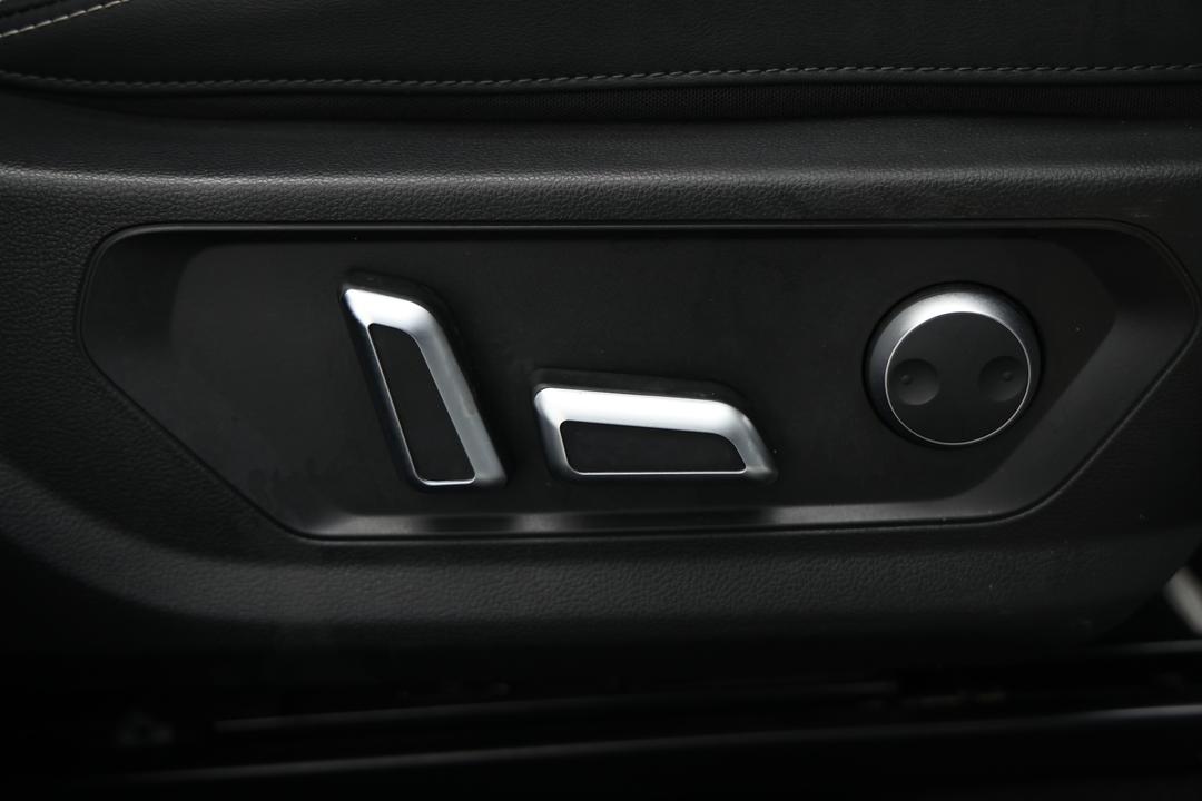 2021 GWM Haval H6 Lux, Automatic, 101912 km, Drivers Side Adjustment Panel
