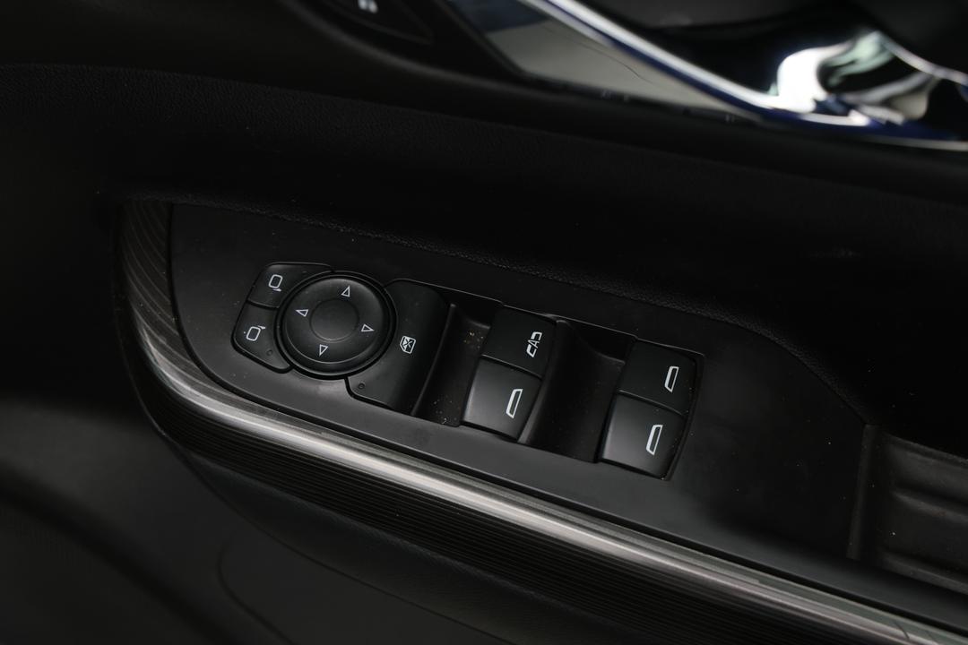 2019 Holden Acadia Lt (AWD), Automatic, 92897 km, Drivers Side Door Panel Controls
