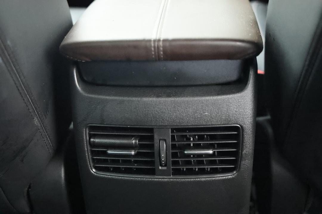 2025 Mazda CX-30 G20 Touring (FWD), Automatic, 6871 km, Rear A/C Vent