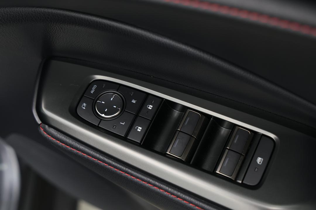 2024 Lexus Lbx Luxury 2WD (hybrid), Automatic, 3873 km, Drivers Side Door Panel Controls