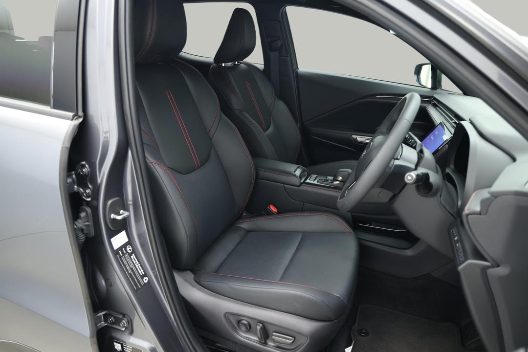 2024 Lexus Lbx Luxury 2WD (hybrid), Automatic, 3873 km, Right Side Front Door Cabin View