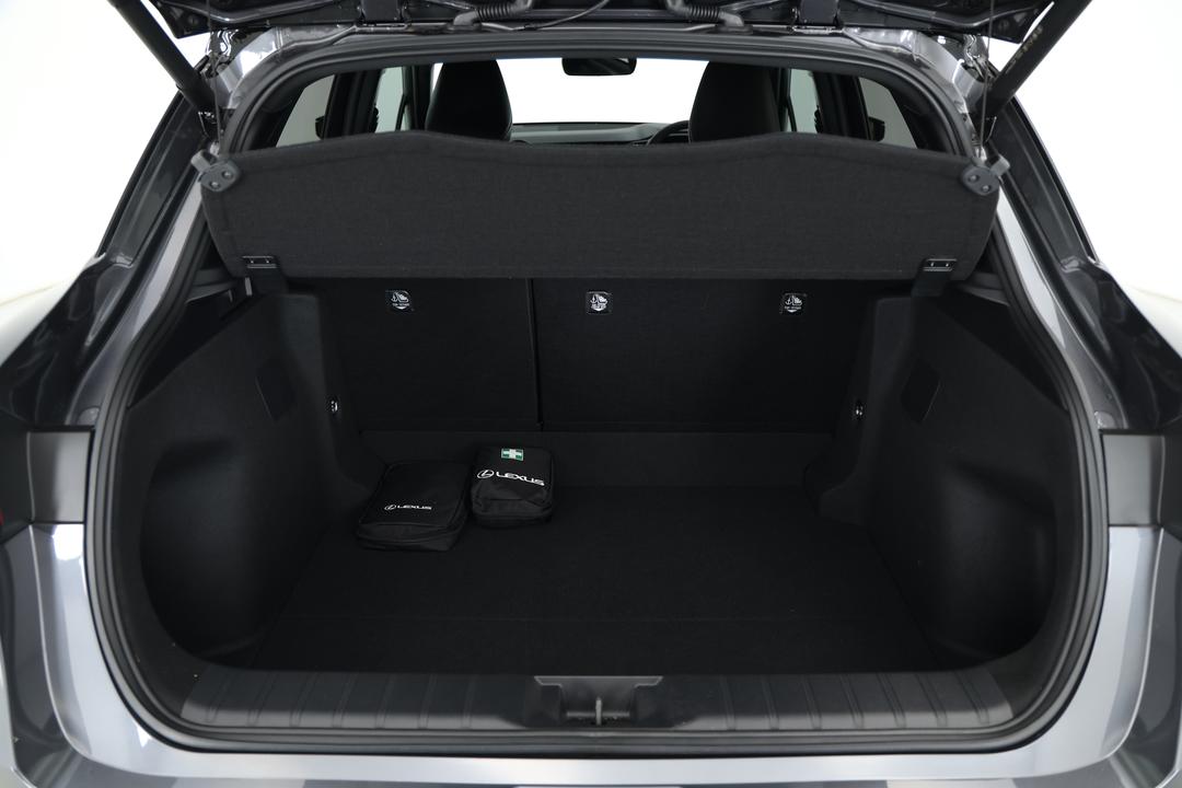 2024 Lexus Lbx Luxury 2WD (hybrid), Automatic, 3873 km, Boot Inside View