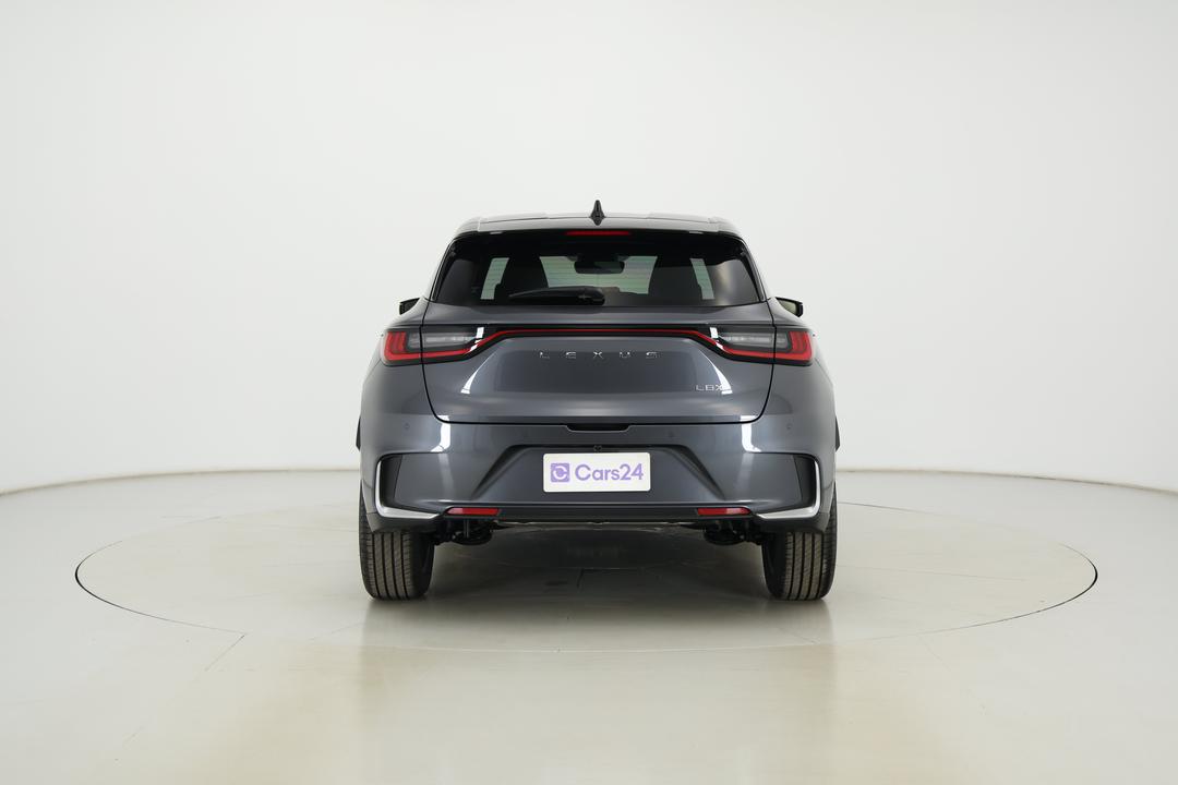 2024 Lexus Lbx Luxury 2WD (hybrid), Automatic, 3873 km, Back/Rear View