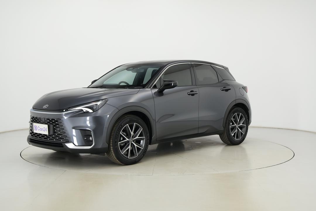 2024 Lexus Lbx Luxury 2WD (hybrid), Automatic, 3873 km, Left Front Diagonal (45- Degree) View