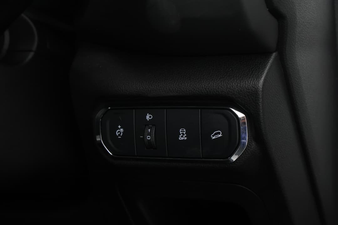 2025 GWM Haval Jolion Lux, Automatic, 22672 km, Utility Switches/Buttons