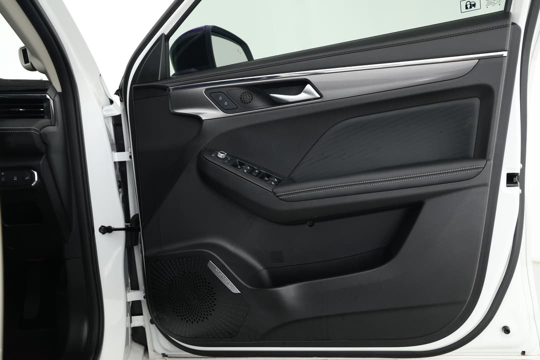 2025 GWM Haval Jolion Lux, Automatic, 22672 km, Speaker View