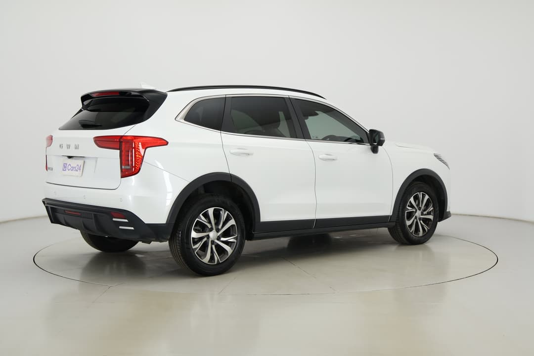 2025 GWM Haval Jolion Lux, Automatic, 22672 km, Right Back Diagonal (45- Degree) View