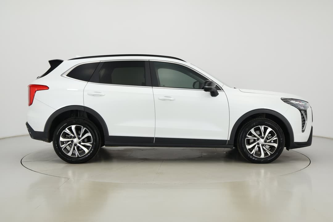 2025 GWM Haval Jolion Lux, Automatic, 22672 km, Right Side View