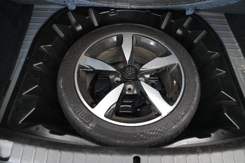 2017 Holden Commodore Sv6, Automatic, 129744 km, Spare Wheel