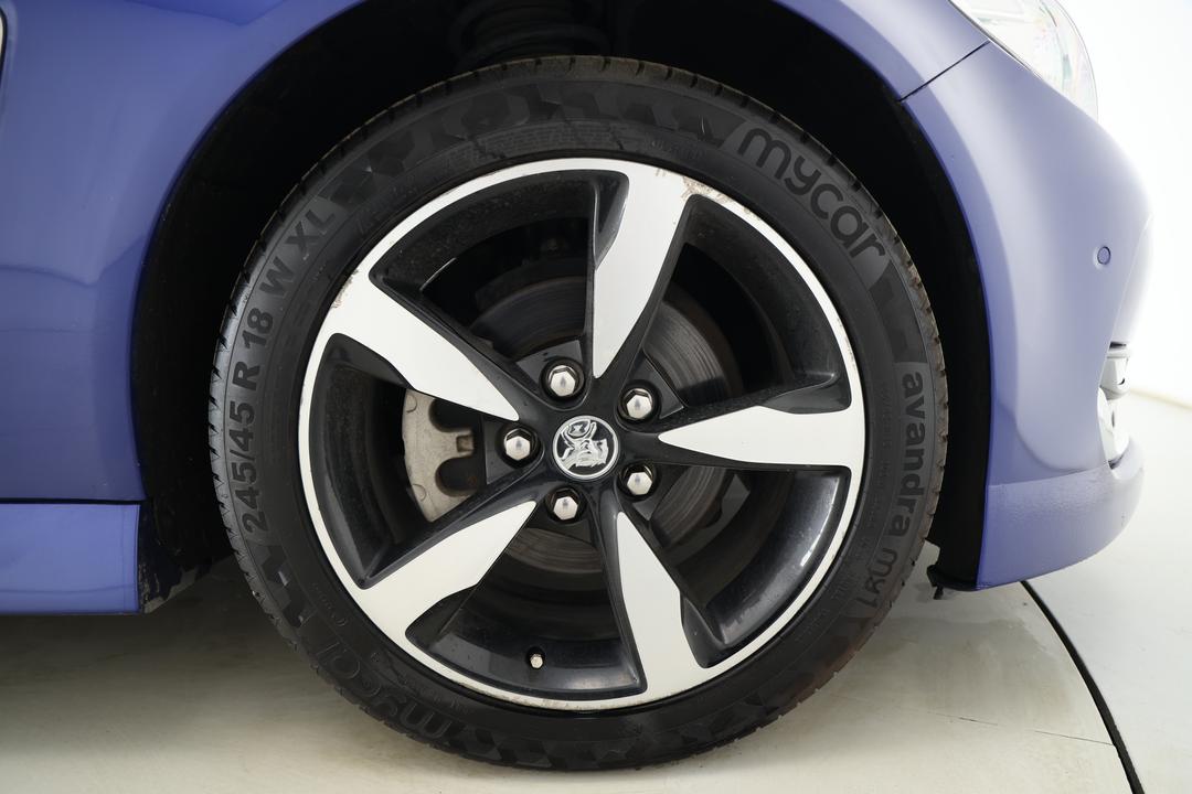 2017 Holden Commodore Sv6, Automatic, 129744 km, Right Front Wheel
