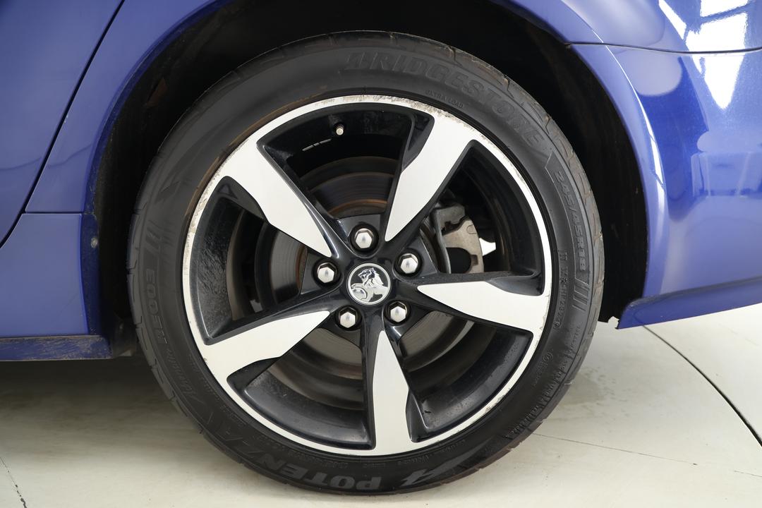 2017 Holden Commodore Sv6, Automatic, 129744 km, Left Rear Wheel