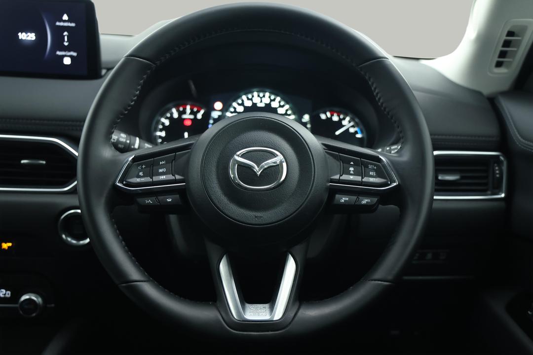 2025 Mazda CX-5 G25 Maxx Sport (FWD), Automatic, 9316 km, Steering Wheel Close-up