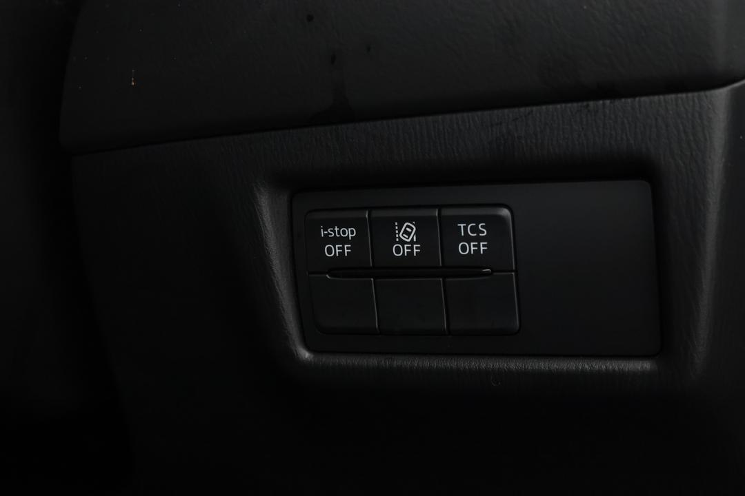 2025 Mazda CX-5 G25 Maxx Sport (FWD), Automatic, 9316 km, Utility Switches/Buttons