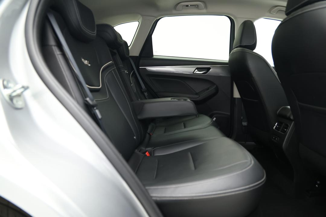 2022 GWM Haval Jolion Ultra, Automatic, 47475 km, Right Side Rear Door Cabin View