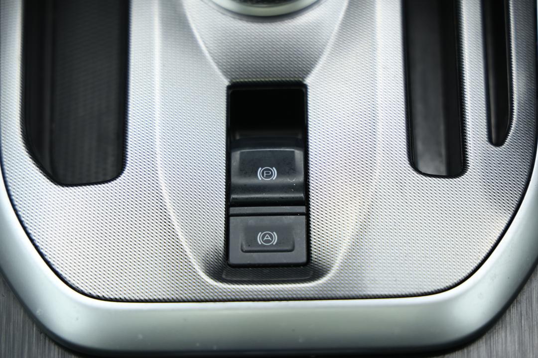 2022 GWM Haval Jolion Ultra, Automatic, 47475 km, Handbrake
