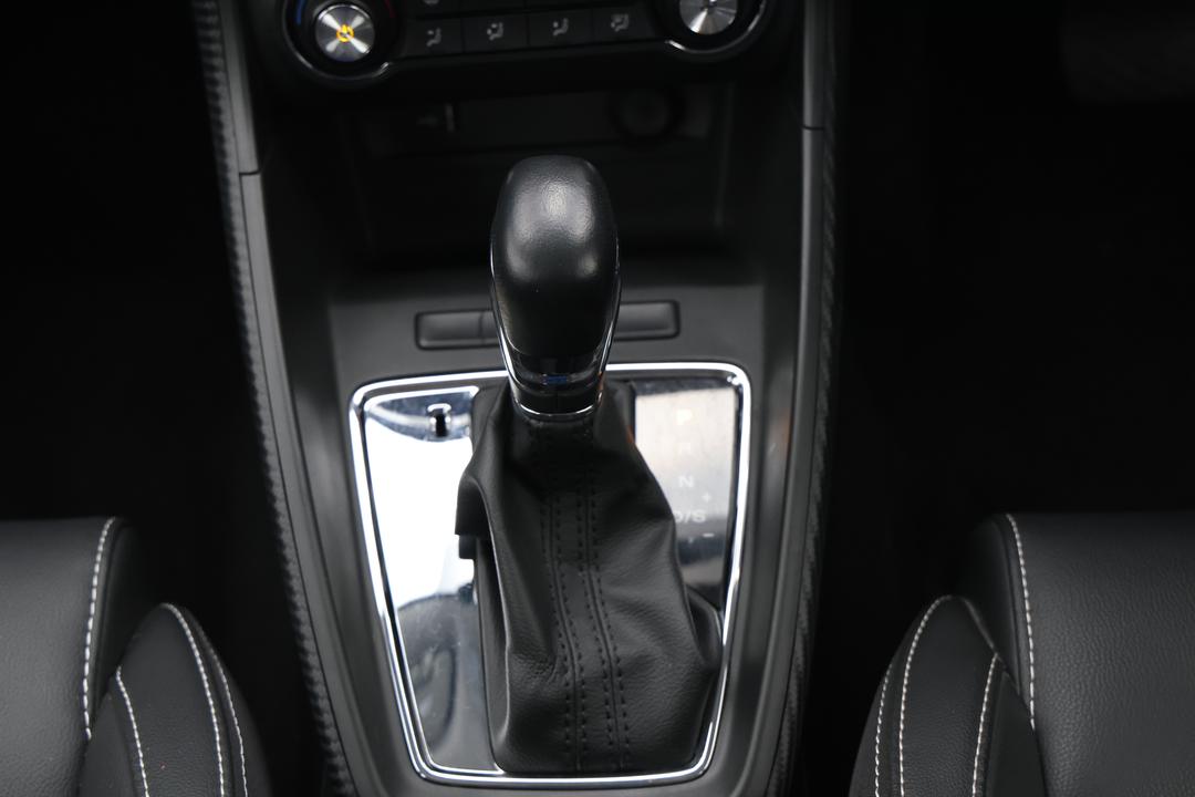 2023 MG ZS Excite, Automatic, 65690 km, Gear Lever 